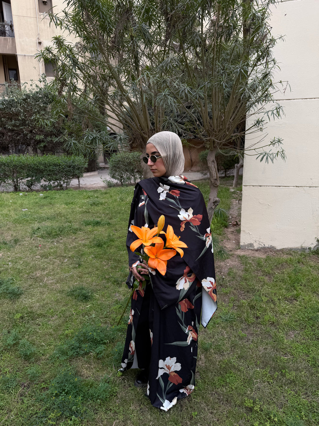 Peony abaya